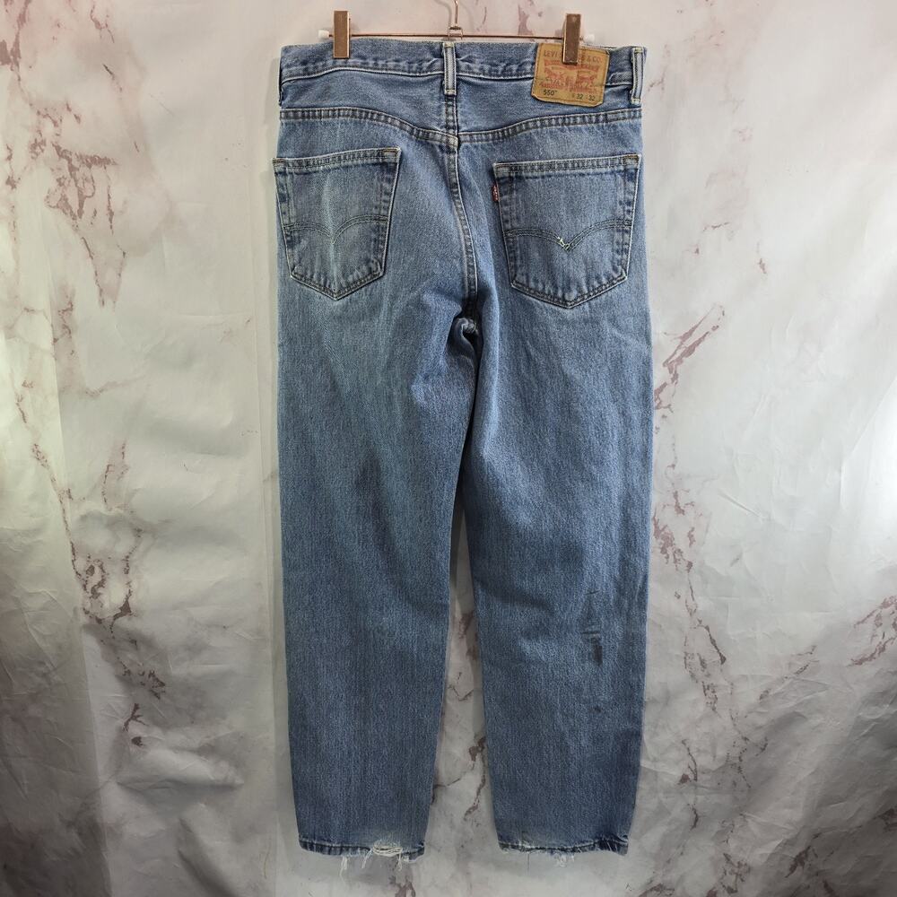 Vintage Levis Jeans Mens 32 X 32 550 Lightweight Y2K Denim Paint Destroyed